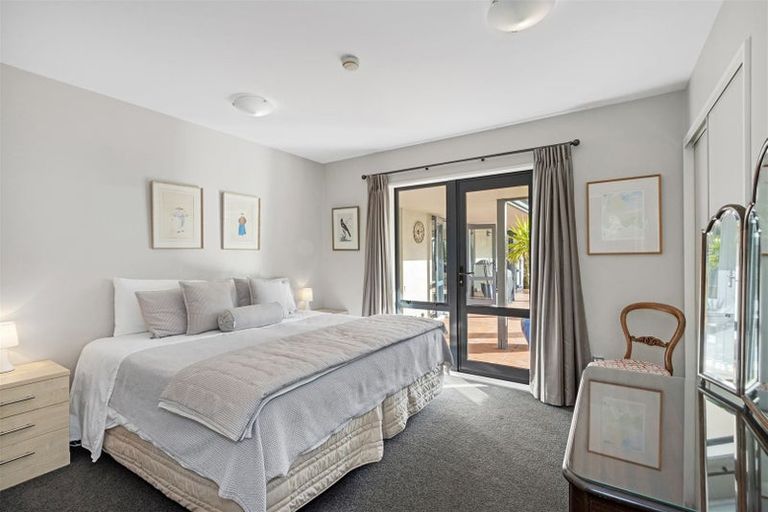 Photo of property in 4 Westall Lane, Avonhead, Christchurch, 8042