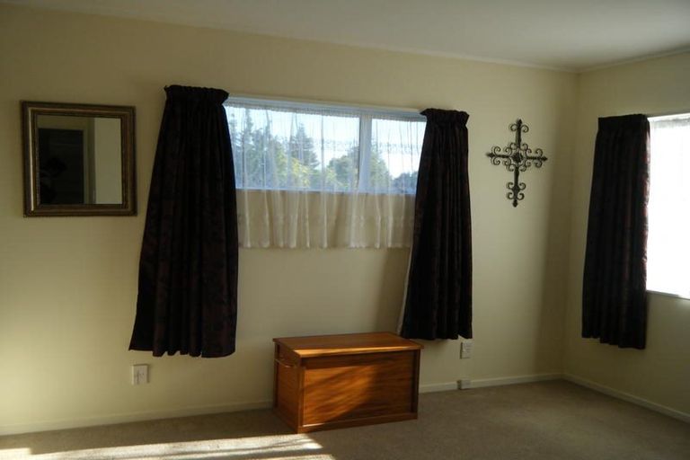 Photo of property in 88 Don Buck Road, Massey, Auckland, 0614