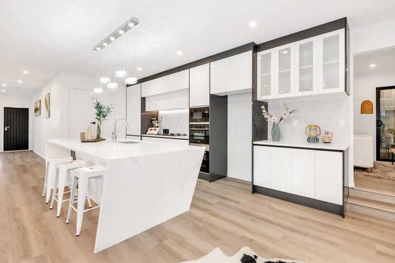 Photo of property in 48 Elevation Street, Flat Bush, Auckland, 2019