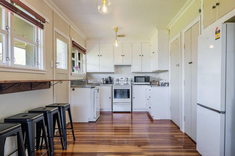 Photo of property in 52 College Street, Awapuni, Palmerston North, 4412