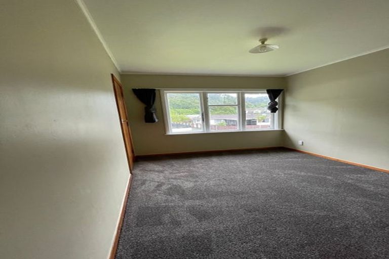 Photo of property in 2/18 Eldon Grove, Taita, Lower Hutt, 5019