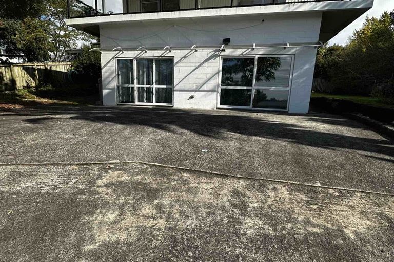 Photo of property in 349 Triangle Road, Massey, Auckland, 0614