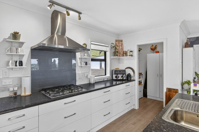 Photo of property in 25 Hanawera Ridge Road, Manakau, Otaki, 5583