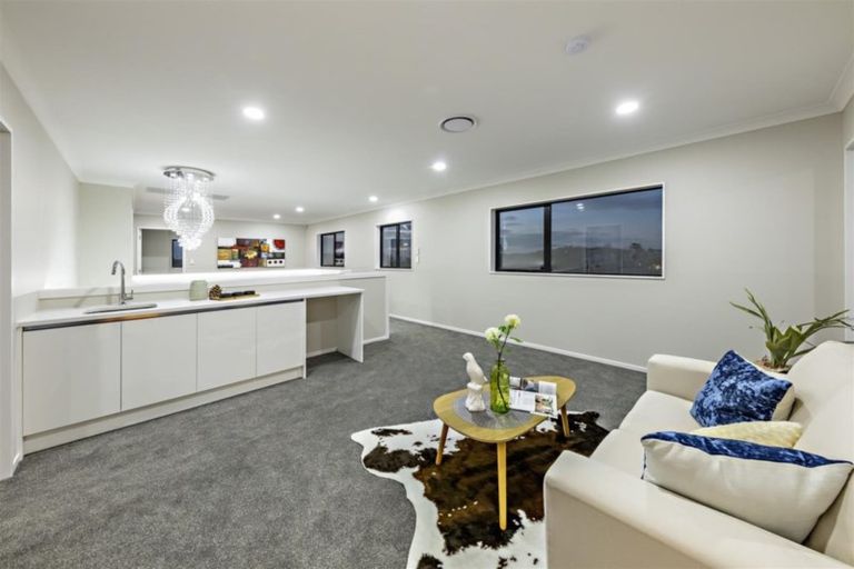 Photo of property in 22 Mcquoids Road, Flat Bush, Auckland, 2019