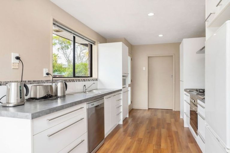 Photo of property in 2 Giles Place, Shirley, Christchurch, 8061