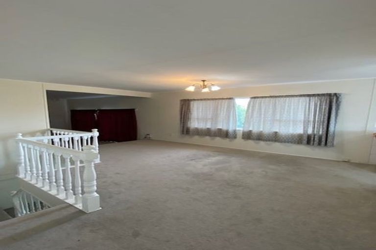 Photo of property in 7 Barker Rise, Northcross, Auckland, 0632