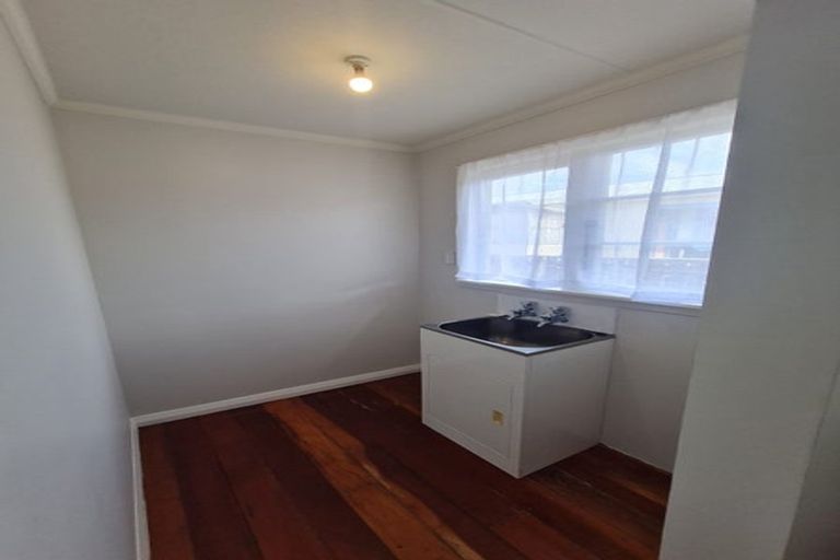 Photo of property in 79 Cornfoot Street, Castlecliff, Whanganui, 4501
