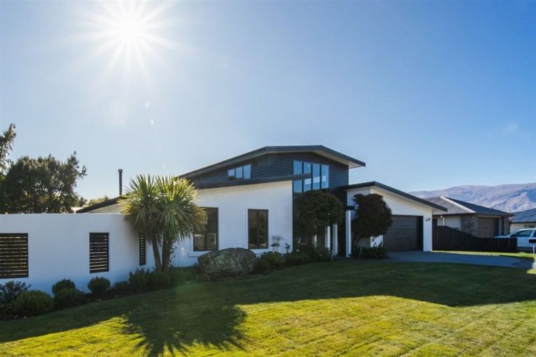 Photo of property in 3 Erskine Street, Lake Hayes, Queenstown, 9304