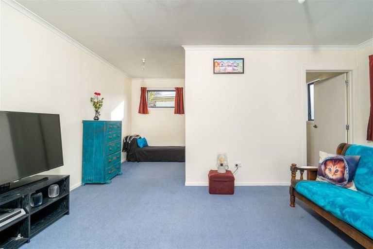 Photo of property in 102 Johnson Street, Milton, 9220