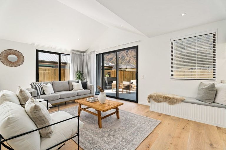 Photo of property in 95 Drysdale Road, Jacks Point, 9371