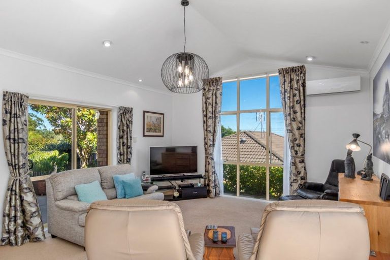 Photo of property in 1 Tautara Place, Ohauiti, Tauranga, 3112