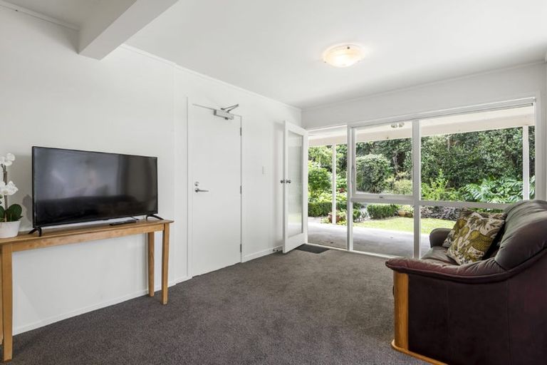 Photo of property in 53 Parr Terrace, Castor Bay, Auckland, 0620