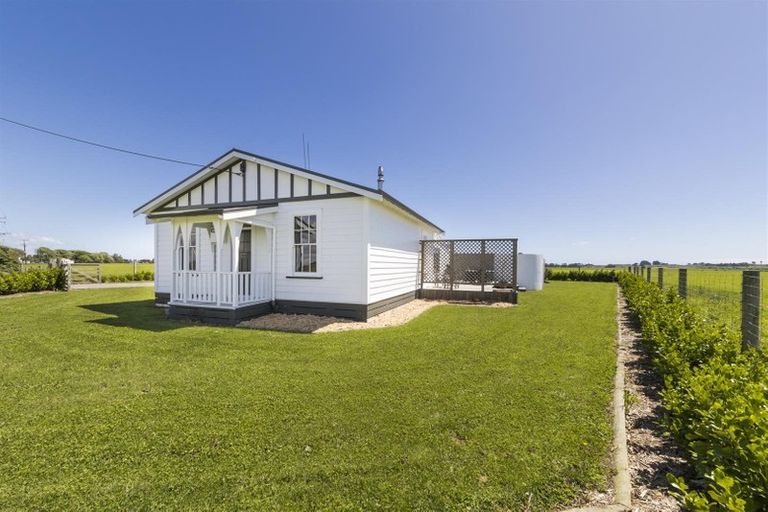 Photo of property in 628 Parewanui Road, Bulls, 4894
