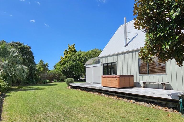 Photo of property in 103 Pacific Parade, Matarangi, Whitianga, 3592