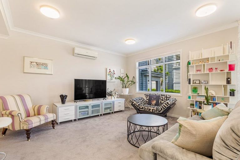 Photo of property in 96 Panorama Heights, Orewa, 0931