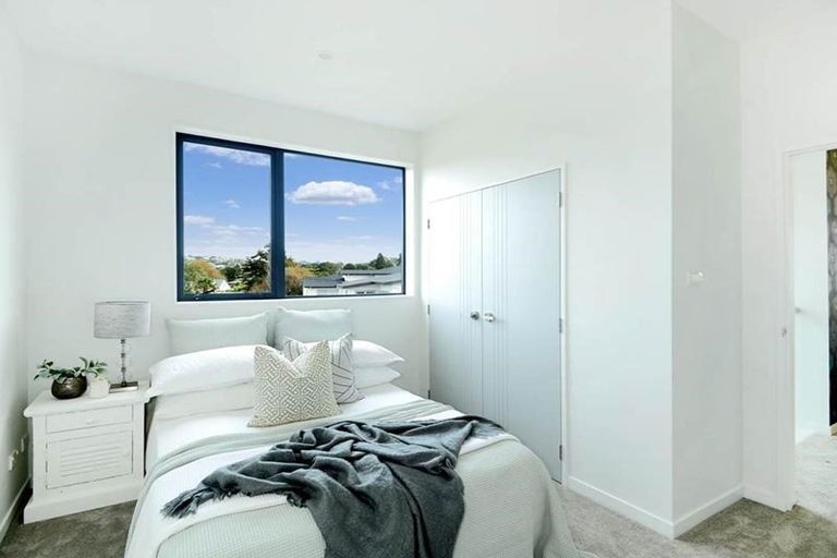 Photo of property in 8 Carex Way, Long Bay, Auckland, 0630