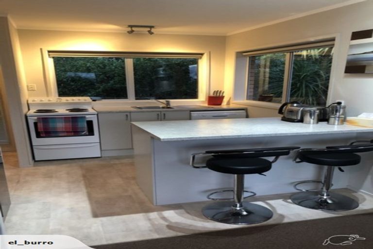 Photo of property in 1/3 Bryers Place, Bayview, Auckland, 0629