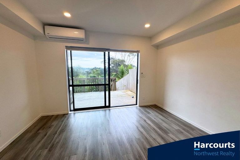 Photo of property in 134c Tiriwa Drive, Massey, Auckland, 0614