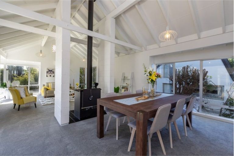 Photo of property in 64 Winara Avenue, Waikanae, 5036