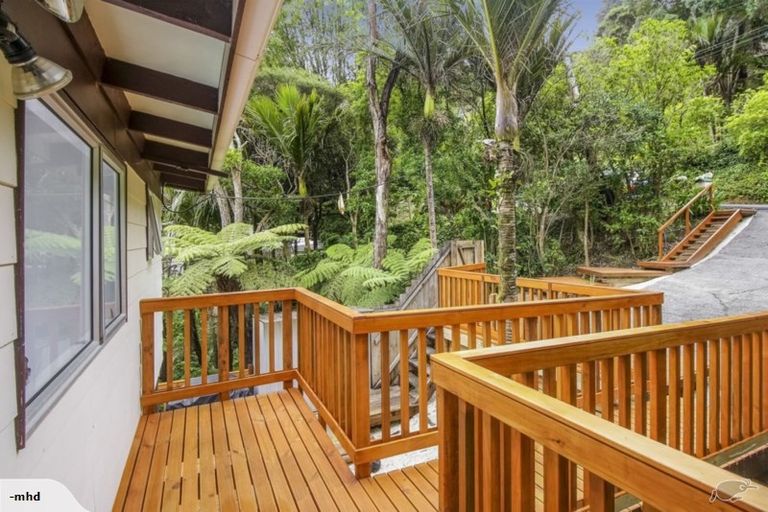 Photo of property in 29 Warner Park Avenue, Laingholm, Auckland, 0604