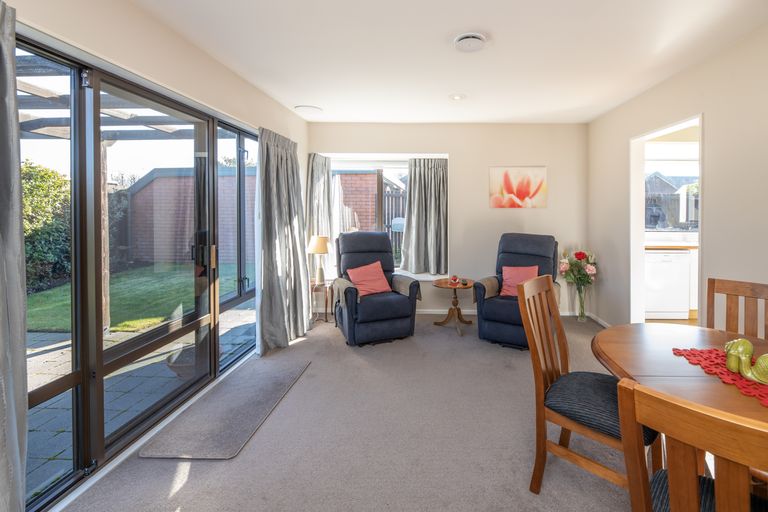 Photo of property in 45 Munro Street, Redwood, Christchurch, 8051