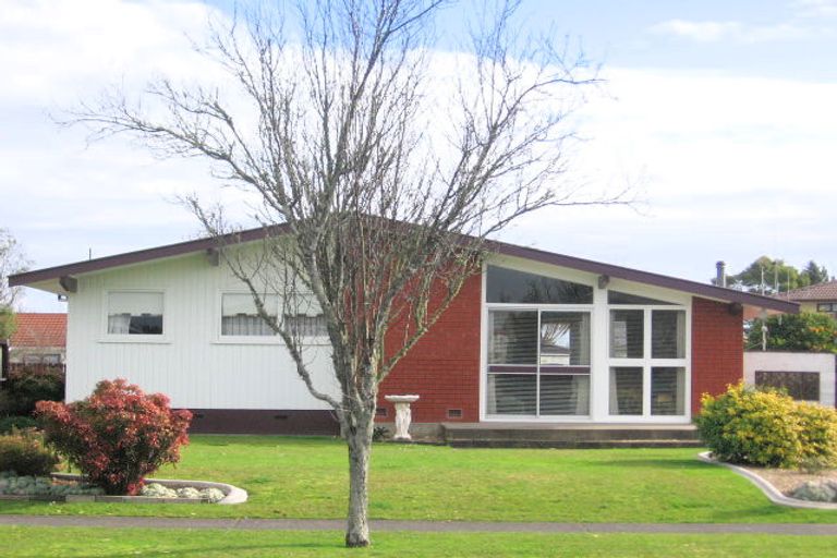 Photo of property in 21 Ashurst Avenue, Pukete, Hamilton, 3200