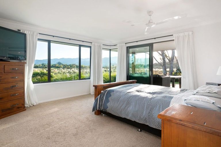 Photo of property in 17 Riverside Place, Katikati, 3129