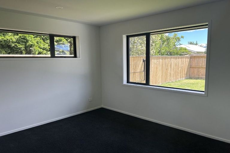 Photo of property in 1 Kakariki Crescent, Carterton, 5713