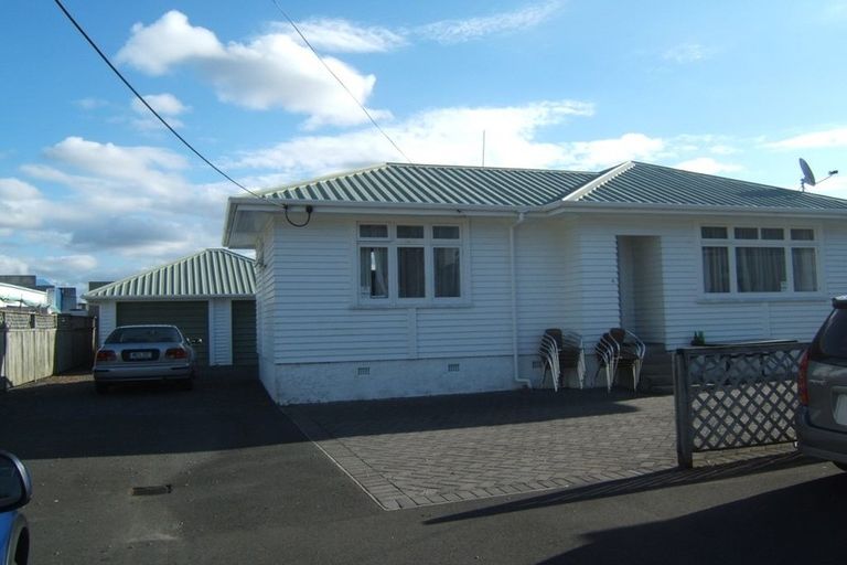 Photo of property in 74 Tenth Avenue, Tauranga, 3110