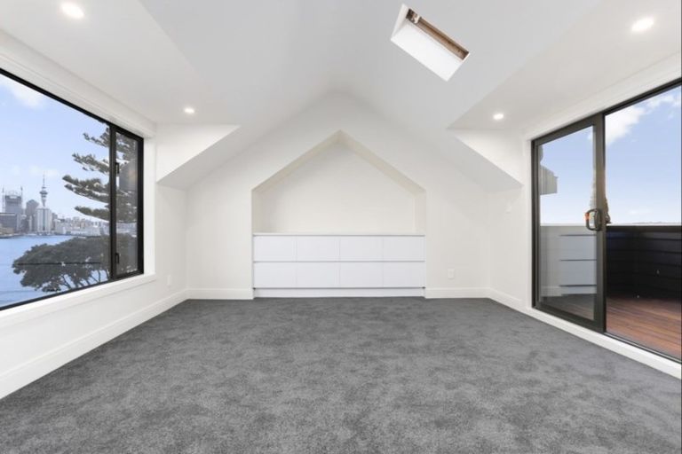 Photo of property in 79a Stanley Point Road, Stanley Point, Auckland, 0624