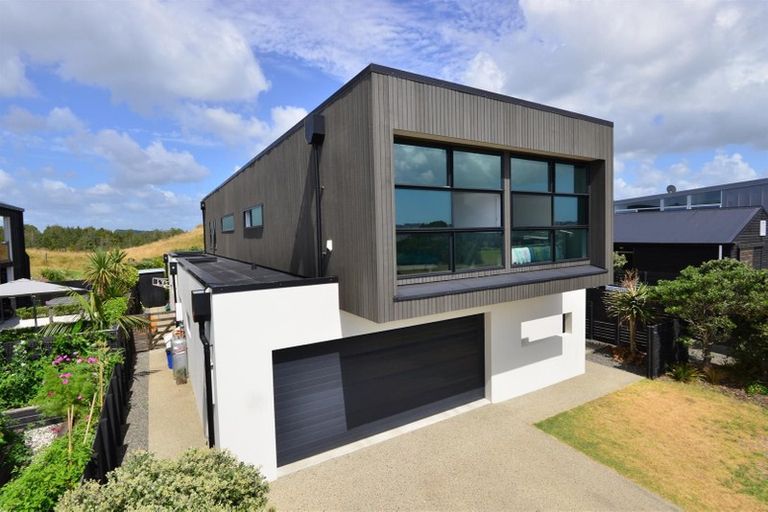 Photo of property in 42 Mangatawhiri Road, Omaha, 0986