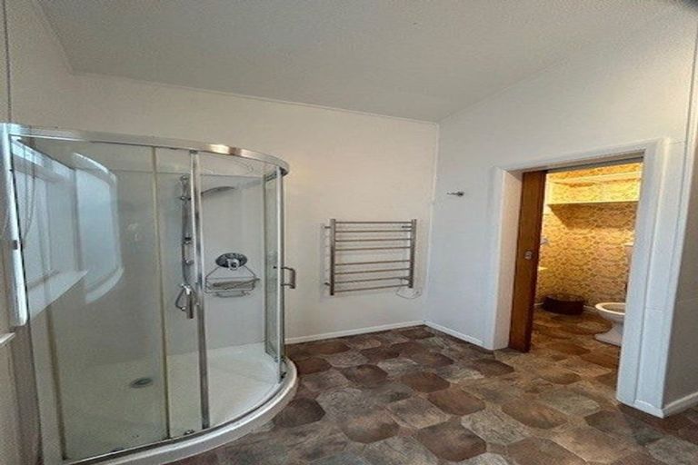 Photo of property in 2 Stanley Street, Berhampore, Wellington, 6023