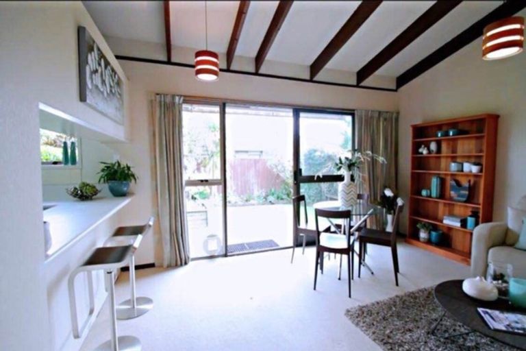 Photo of property in 2/35 Swanson Road, Henderson, Auckland, 0610