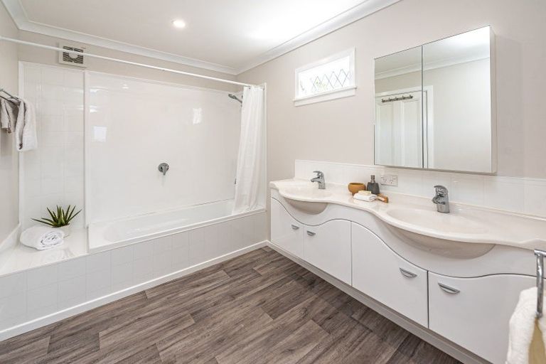 Photo of property in 15 Mason Terrace, Gonville, Whanganui, 4501