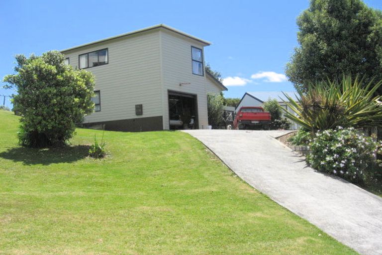 Photo of property in 61 Stratford Drive, Cable Bay, 0420