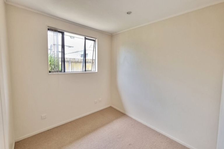 Photo of property in 13 Cleek Road, Mangere East, Auckland, 2024