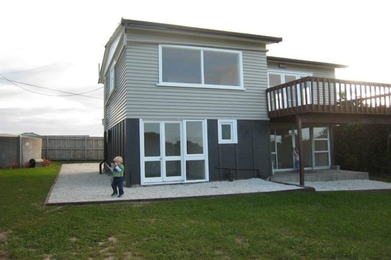 Photo of property in 81 Tiri Road, Tindalls Beach, Whangaparaoa, 0930