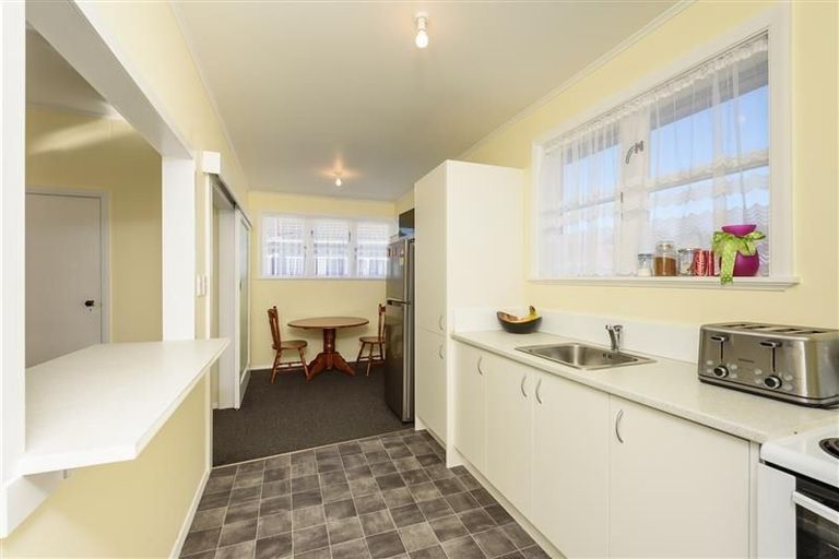 Photo of property in 1/56 Athlone Crescent, Avalon, Lower Hutt, 5011