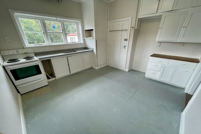 Photo of property in 8 Brook Street, Waiwhetu, Lower Hutt, 5010