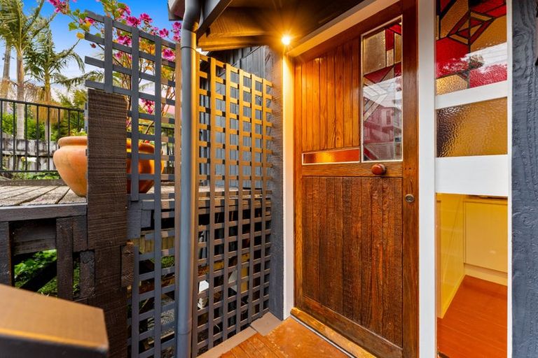 Photo of property in 204 Verbena Road, Birkdale, Auckland, 0626