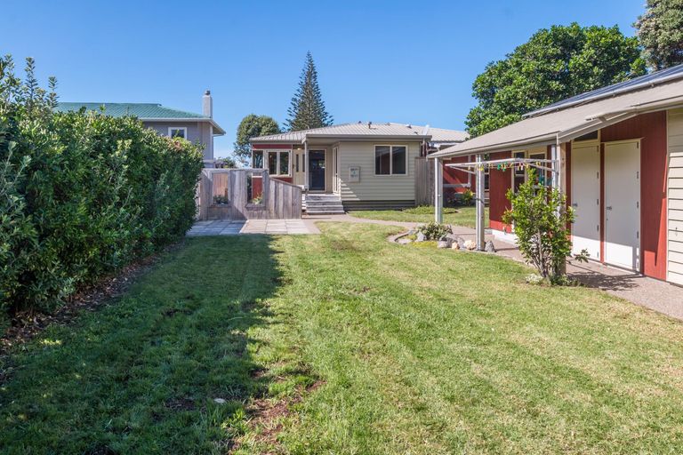 Photo of property in 21 Dillon Street, Waihi Beach, 3611