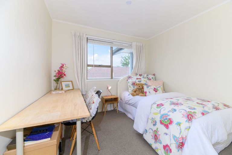 Photo of property in 59 Sunset Road, Totara Vale, Auckland, 0632