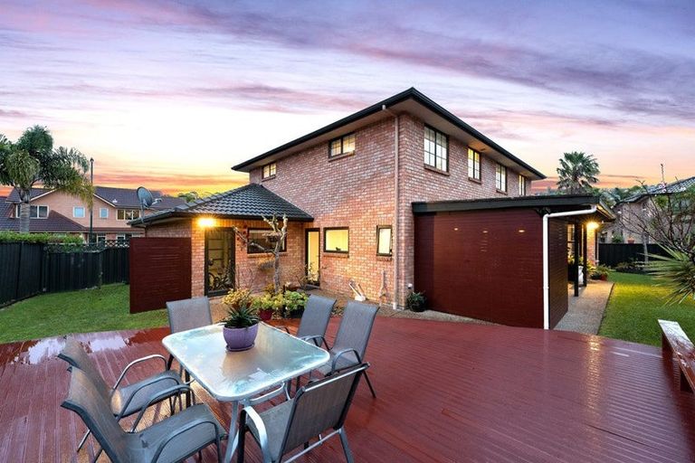 Photo of property in 30 South Kensington Way, Henderson, Auckland, 0612