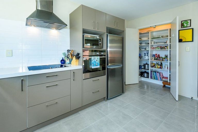 Photo of property in 27 Saltaire Street, North New Brighton, Christchurch, 8083