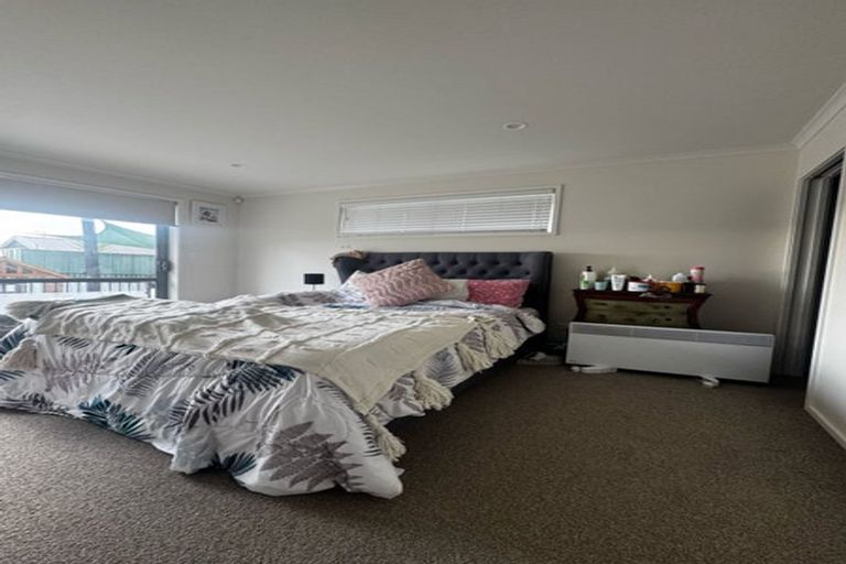 Photo of property in 3 Opouatu Avenue, Glenbrook, 2681