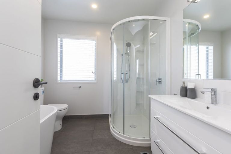 Photo of property in 25 Kakapo Lane, Redwood, Christchurch, 8051