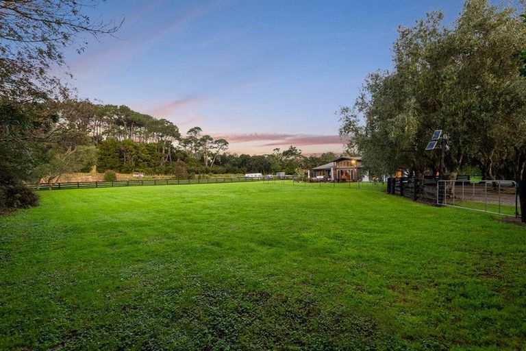 Photo of property in 514 Waitoki Road, Wainui, Silverdale, 0994