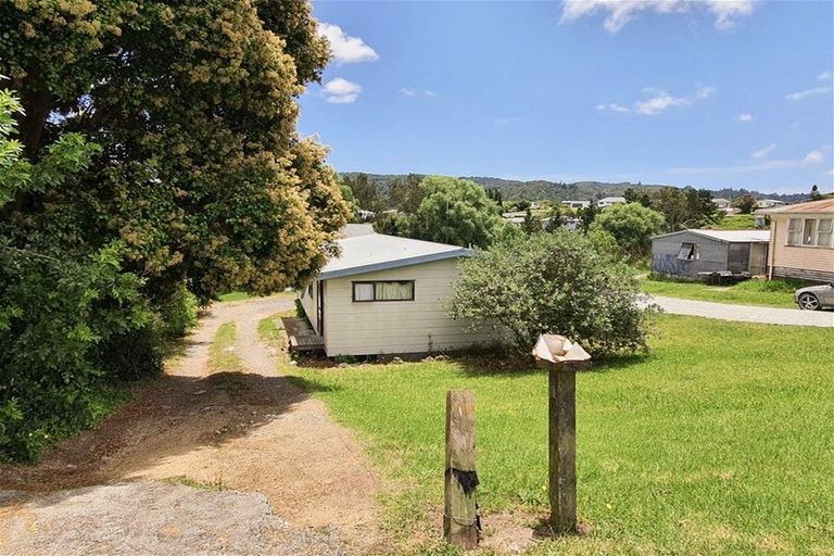 Photo of property in 24 Derrick Road, Kawakawa, 0210
