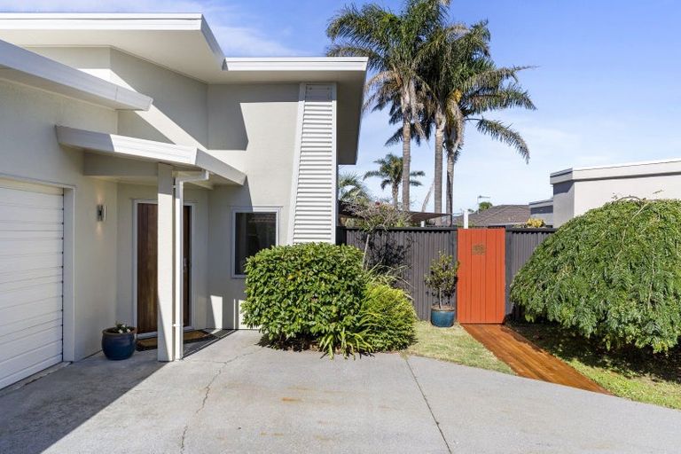 Photo of property in 12 Paua Cove, Papamoa Beach, Papamoa, 3118