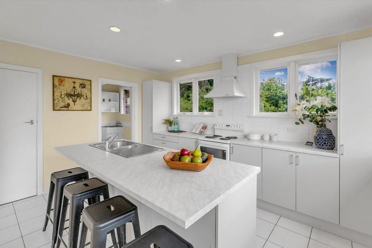 Photo of property in 101 Glengarry Road, Glen Eden, Auckland, 0602